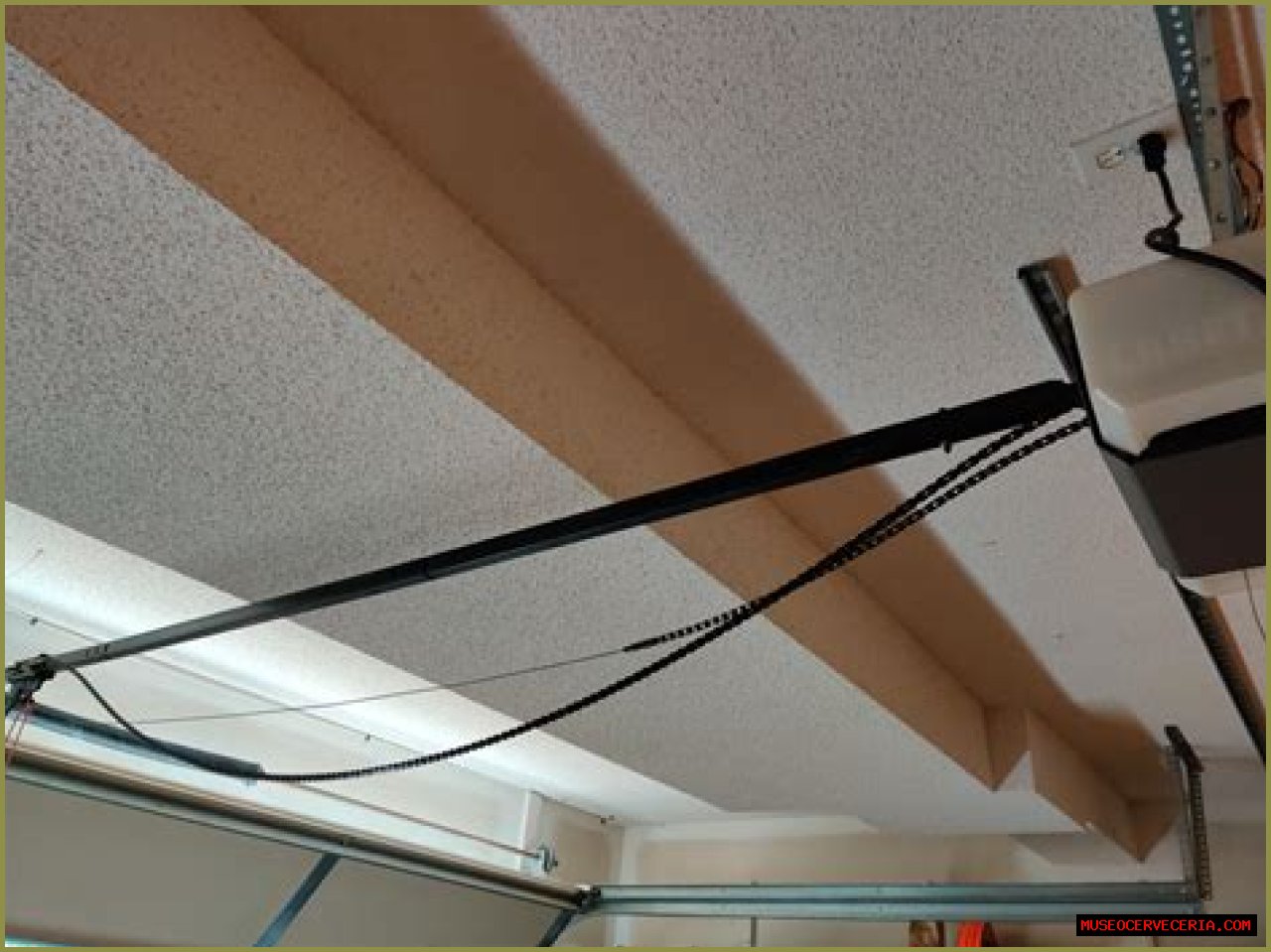 How do you replace a garage door chain?