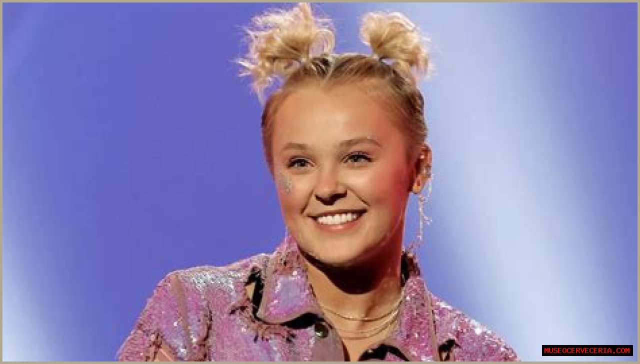 Is JoJo Siwa Pregnant? TikTok Rumors Debunked
