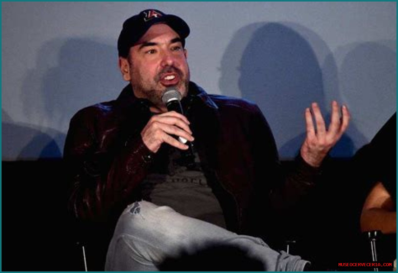 Is Rick Hoffman Gay? Age, Height, Net Worth