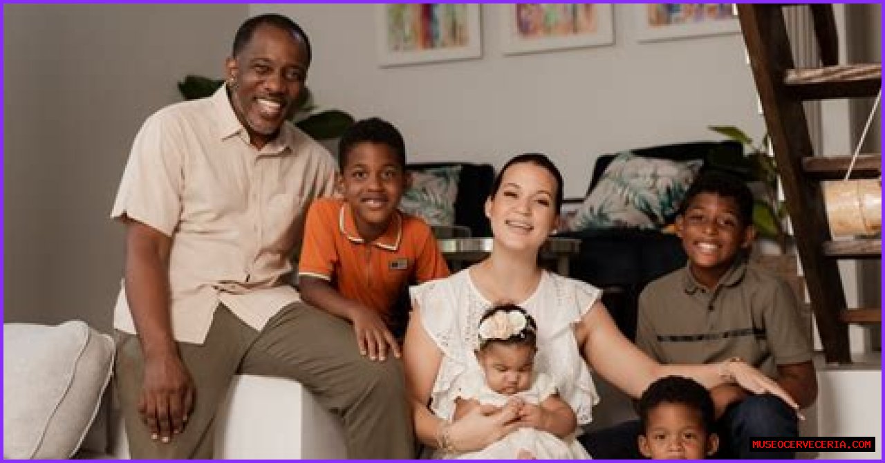 Meet Their Kids & Family!