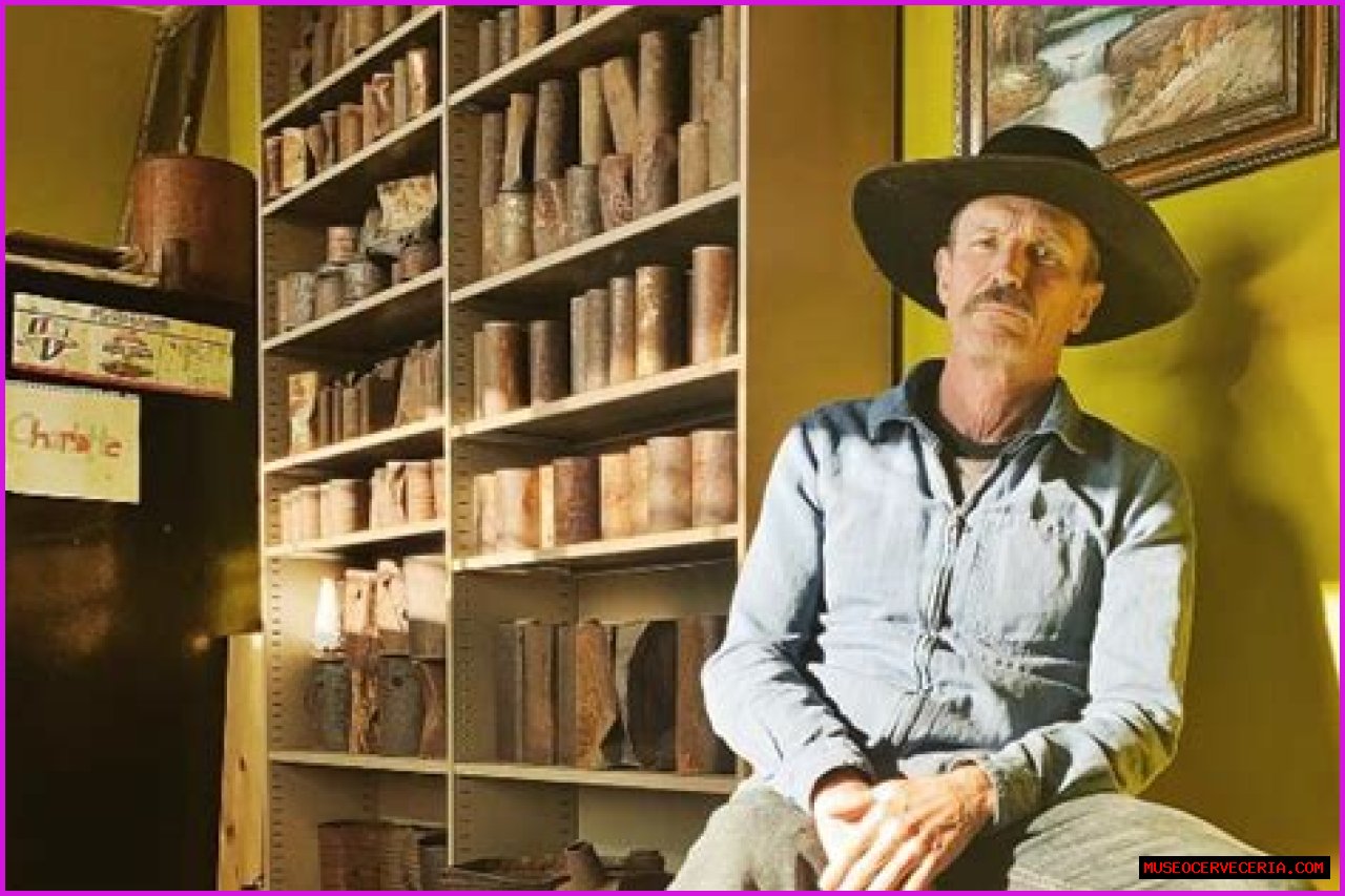 Toby Huss - Bio, Age, height, Wiki, Facts and Family
