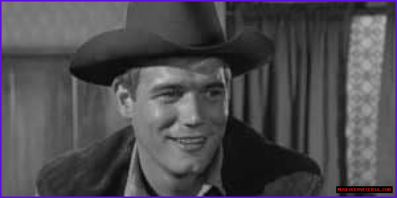 What is Roger Ewing doing now? Net Worth, Height. Dead?